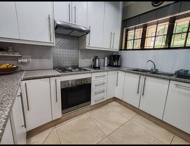 2 BEDROOM APARTMENT FOR SALE IN RENNIES BEACH